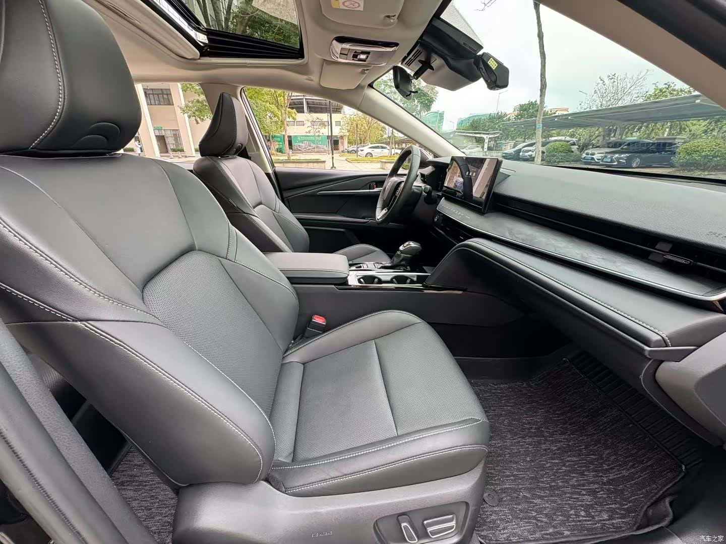 Toyota Camry, 2024 7