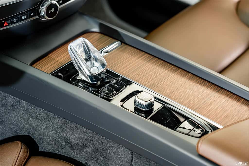 Volvo S60, 2024 11