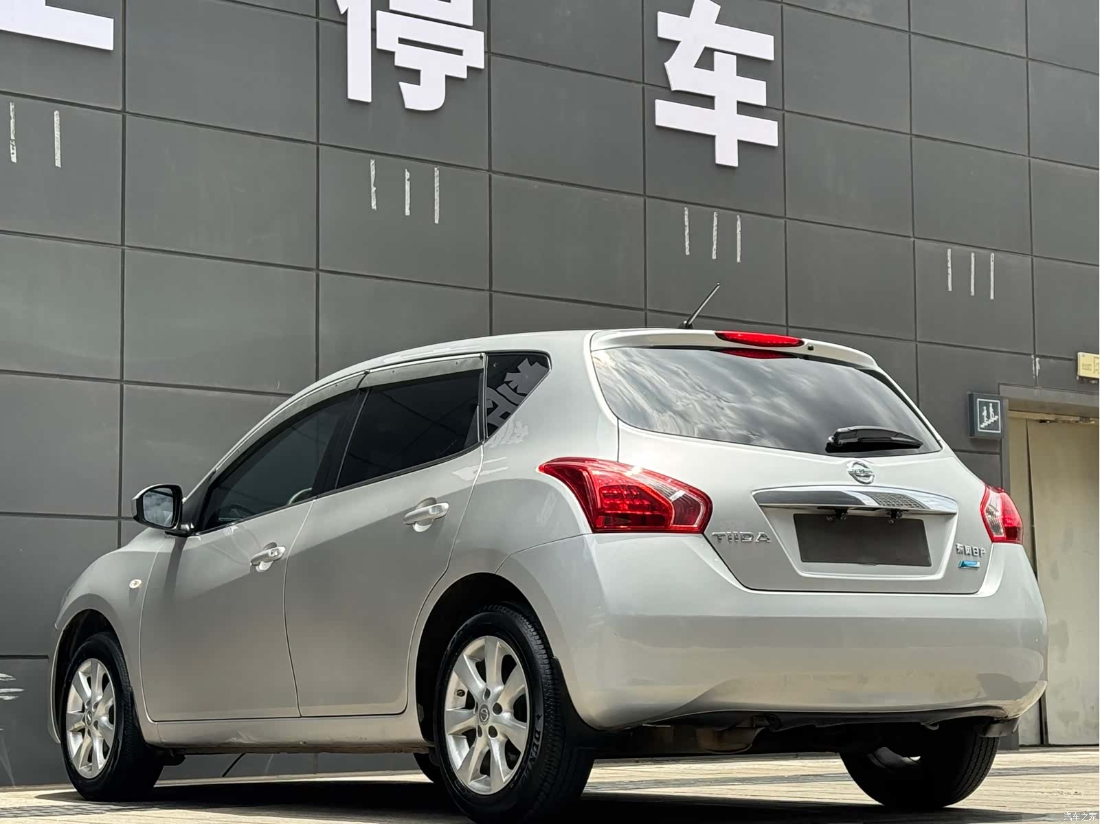 Nissan Tiida, 2012 26