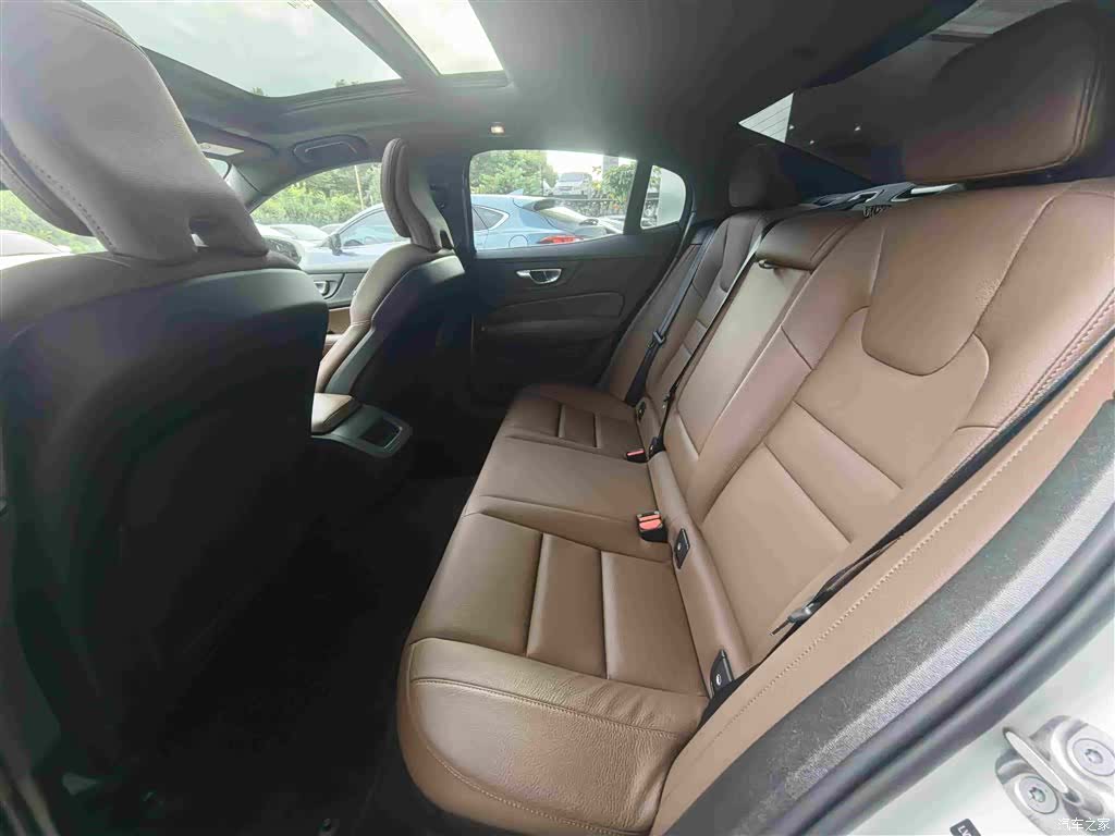 Volvo S60, 2025 6