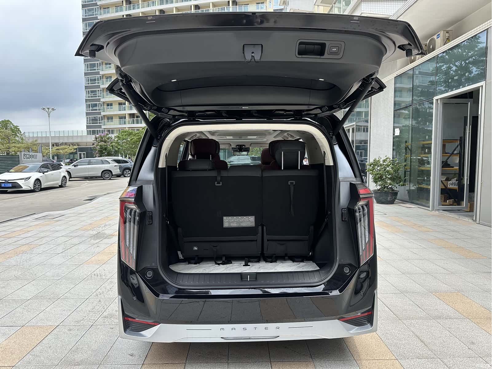 Trumpchi E9, 2025 21