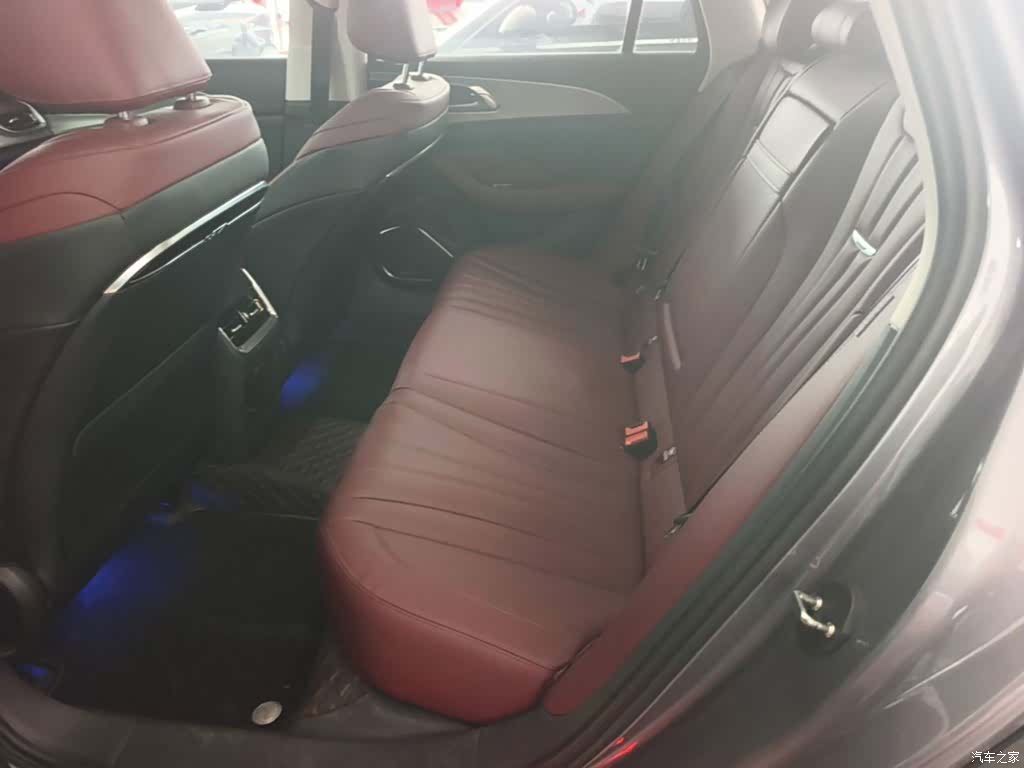 Hongqi H5, 2024 17