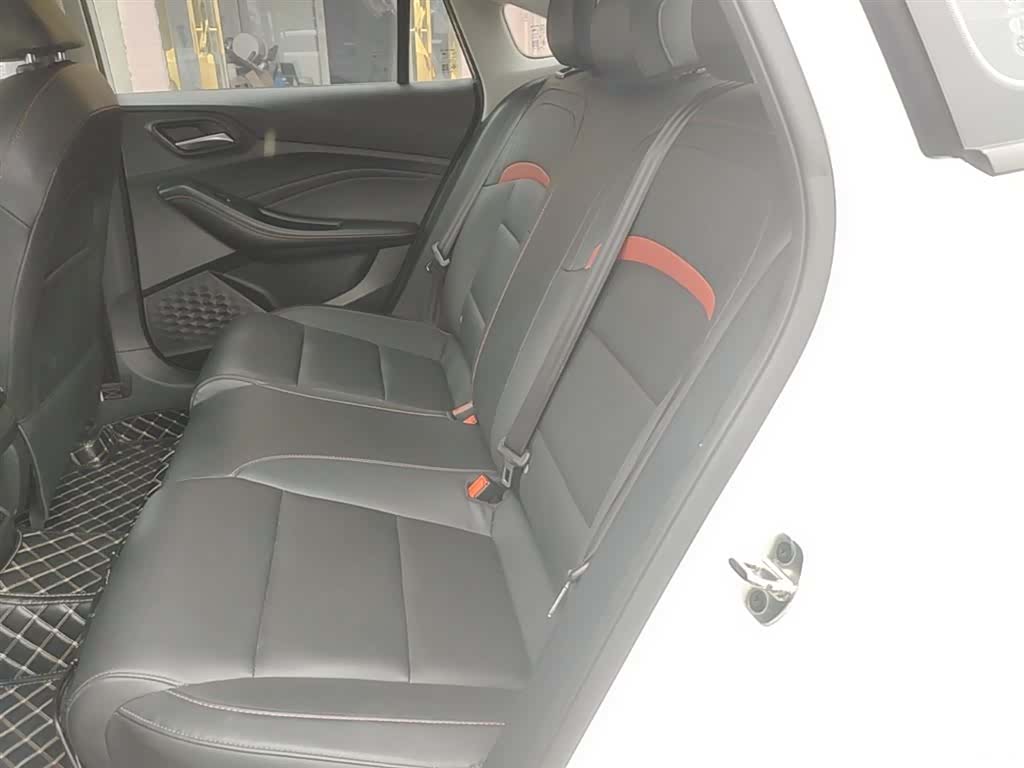 MG MG5, 2023 17
