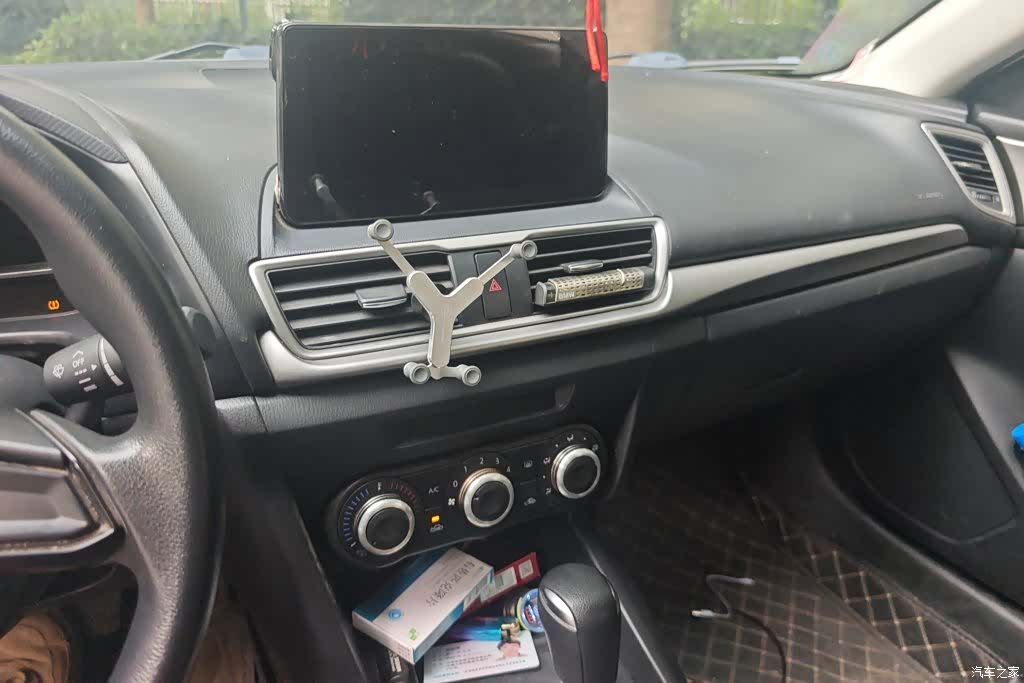 Mazda Mazda3, 2020 13