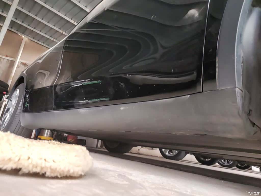 Tesla Model Y, 2023 21