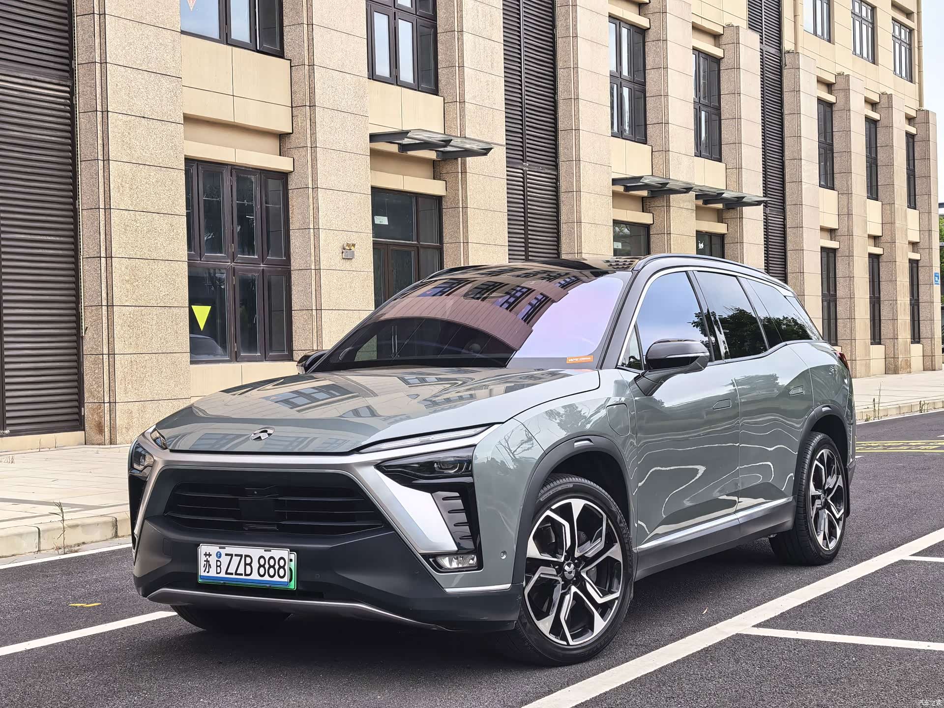 NIO ES8, 2021 1