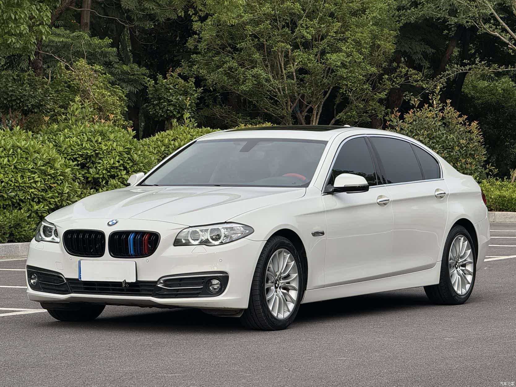 BMW 5 Series, 2016 1