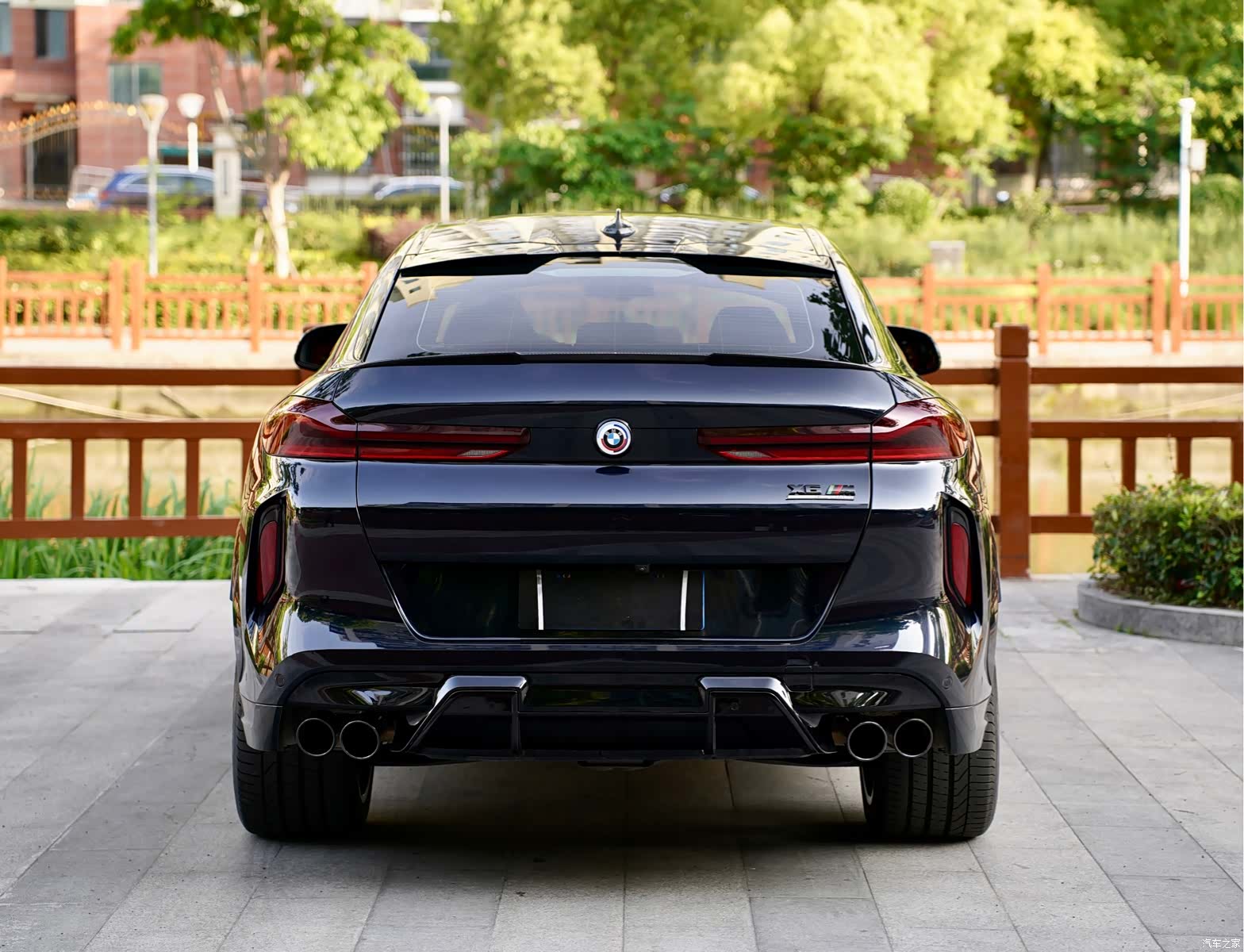 BMW X6, 2022 все фото