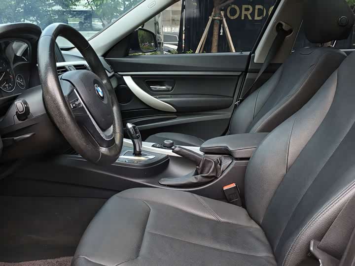 BMW 3 Series GT 2016 320i Style