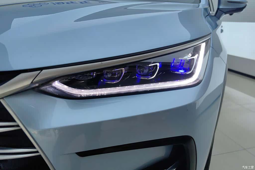 BYD Tang, 2023 все фото