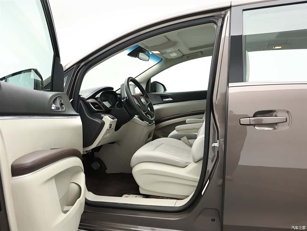 Buick GL8, 2023 10