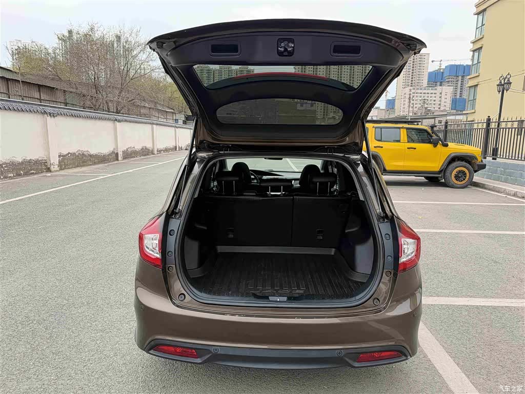 Honda Jade, 2015 12