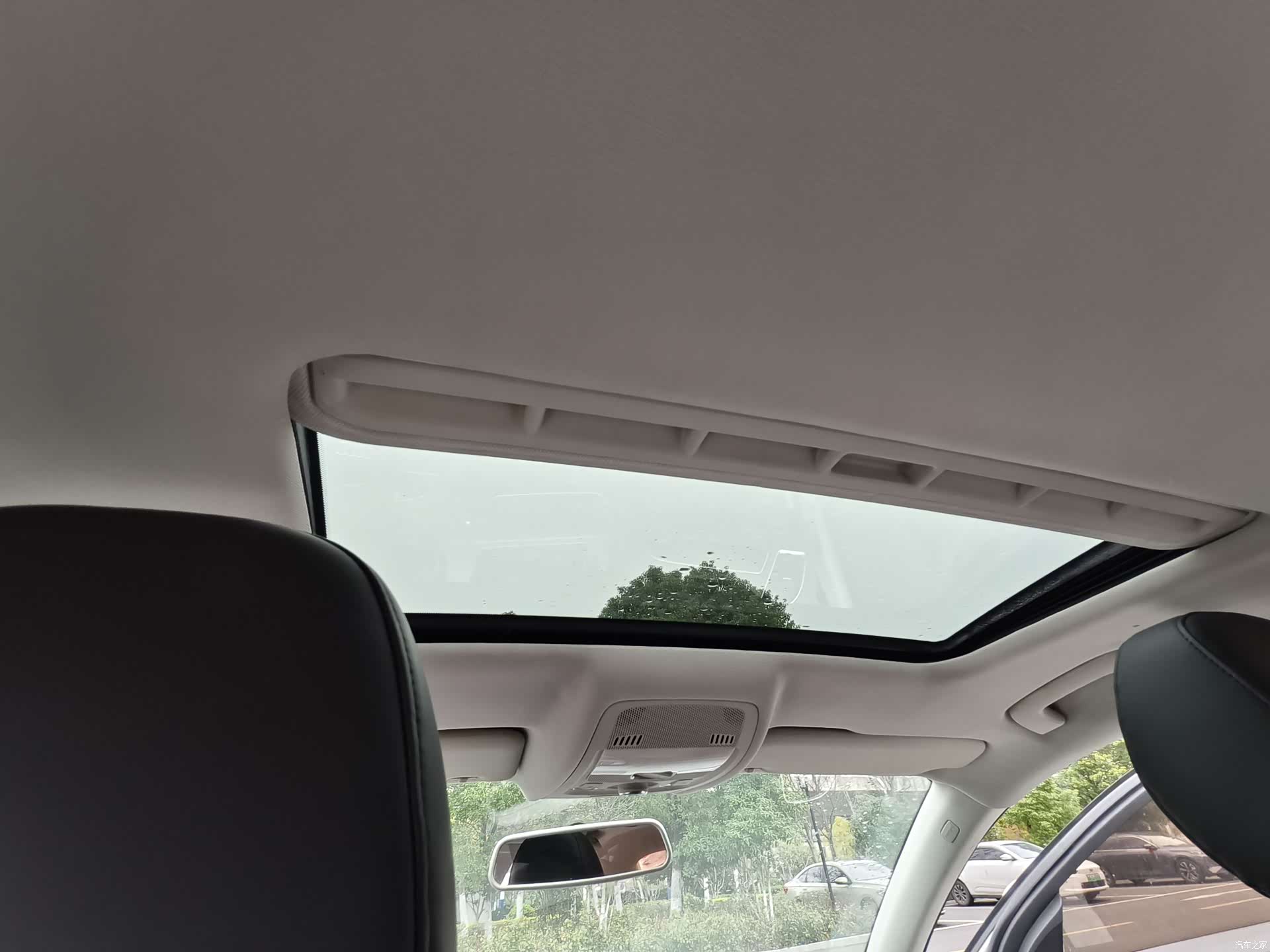 Audi A4L, 2011 16