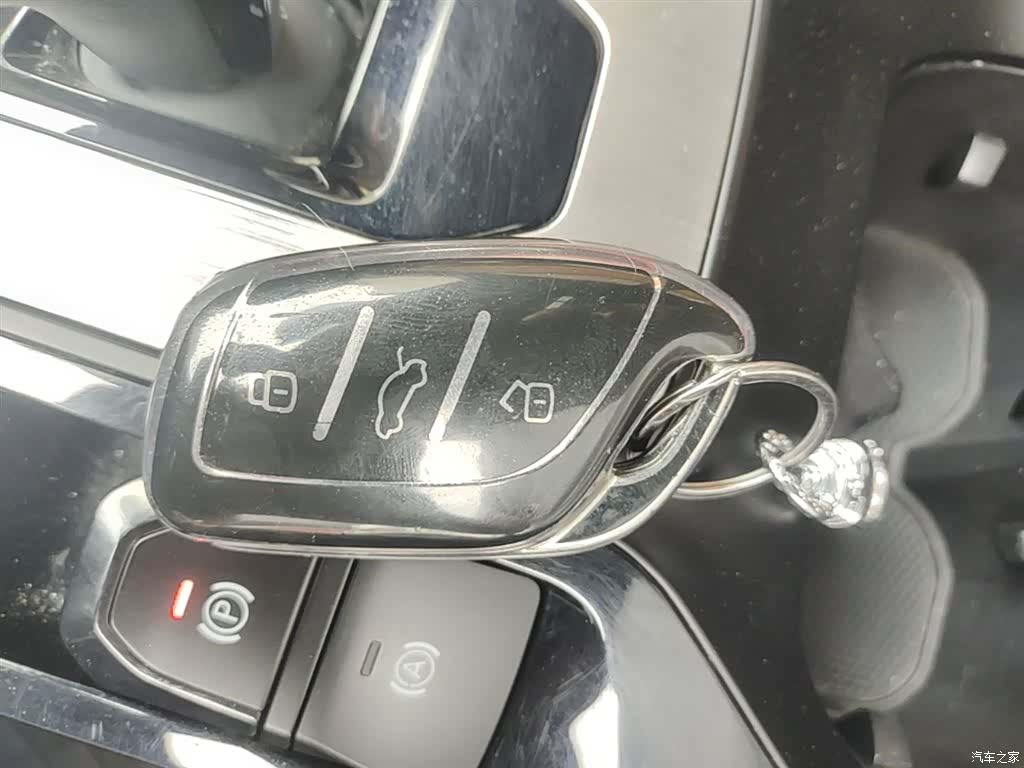 MG MG5, 2023 9