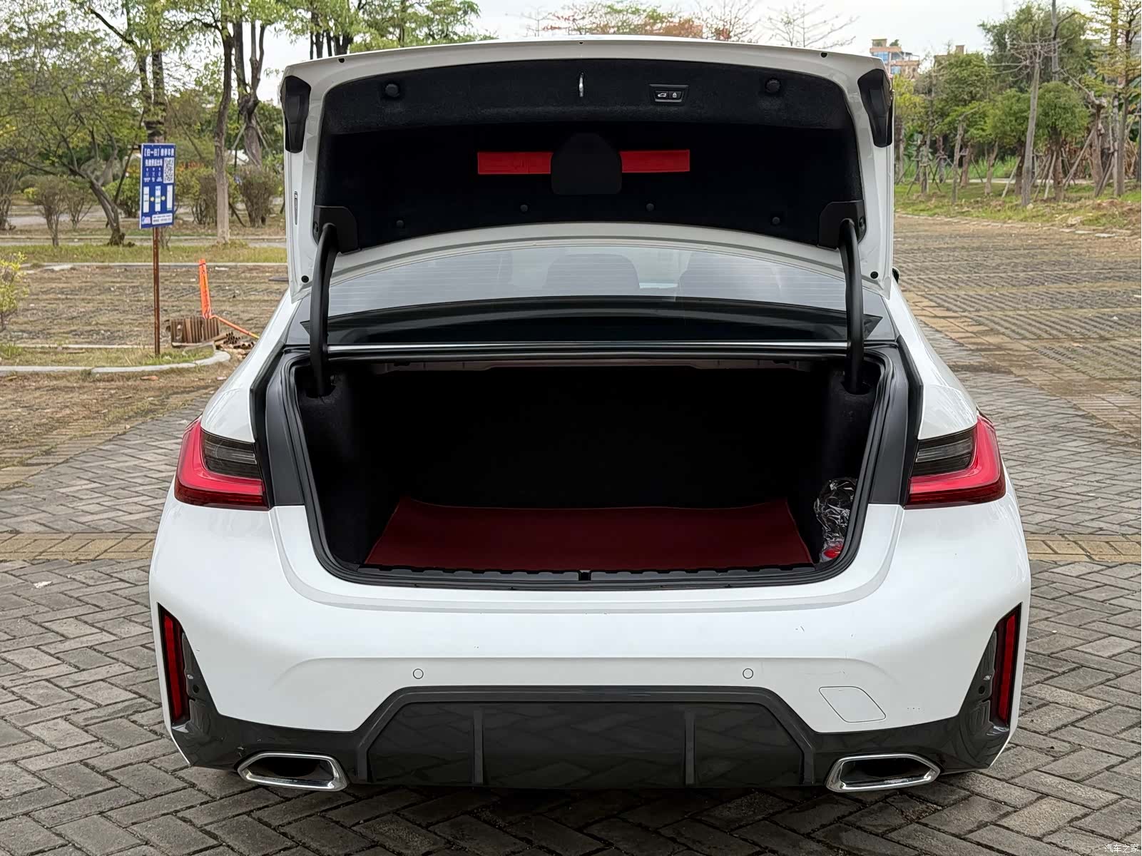 BMW 3 Series, 2023 22