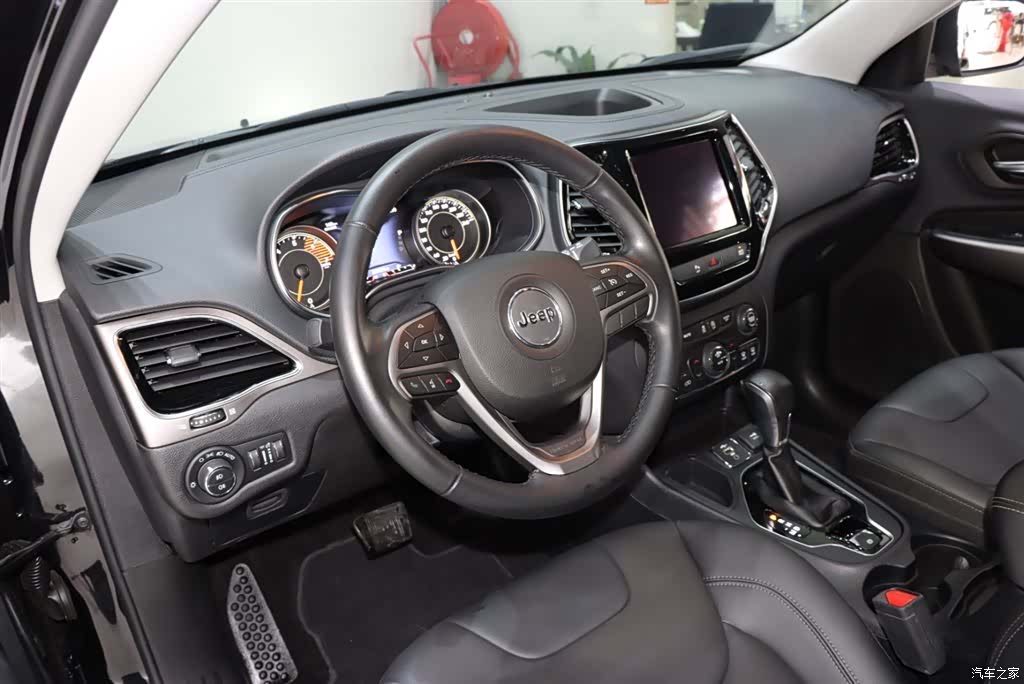 Jeep Cherokee, 2021 10