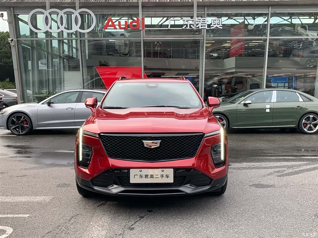 Cadillac XT4, 2023 2