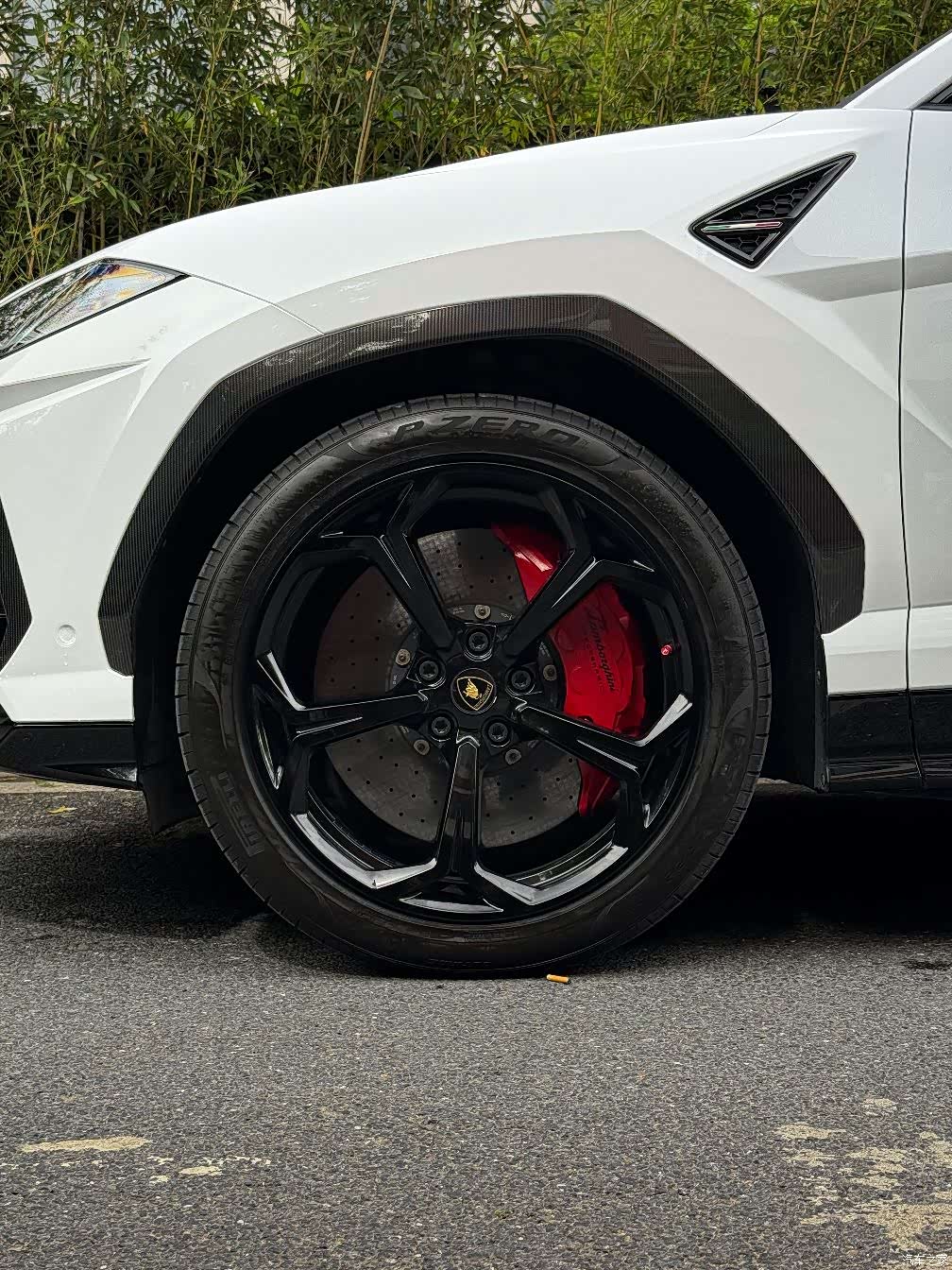 Lamborghini Urus, 2019 3