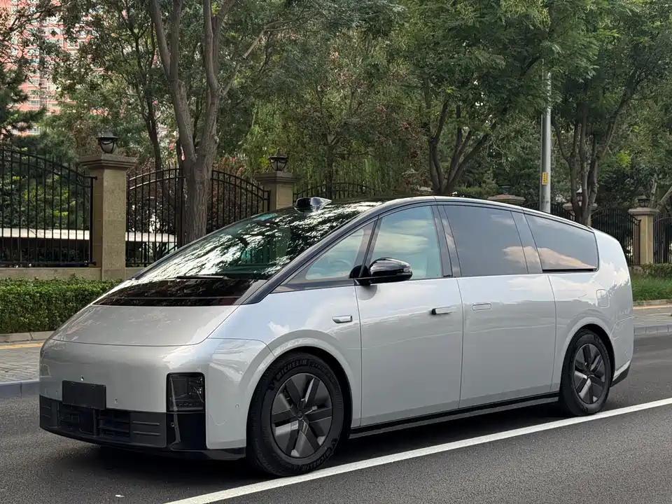 Li Auto Ideal MEGA Li Auto Ideal MEGA