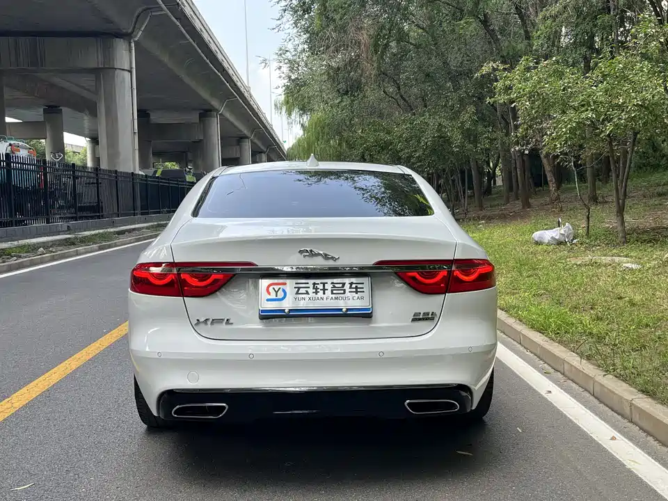 Jaguar XFL Jaguar XFL
