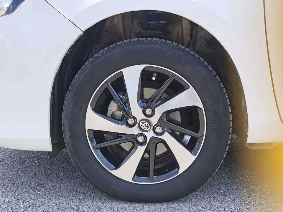 Toyota YARiS L to enjoy Toyota YARiS L to enjoy