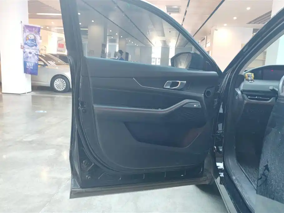 Changan UNI-K Smart iDD