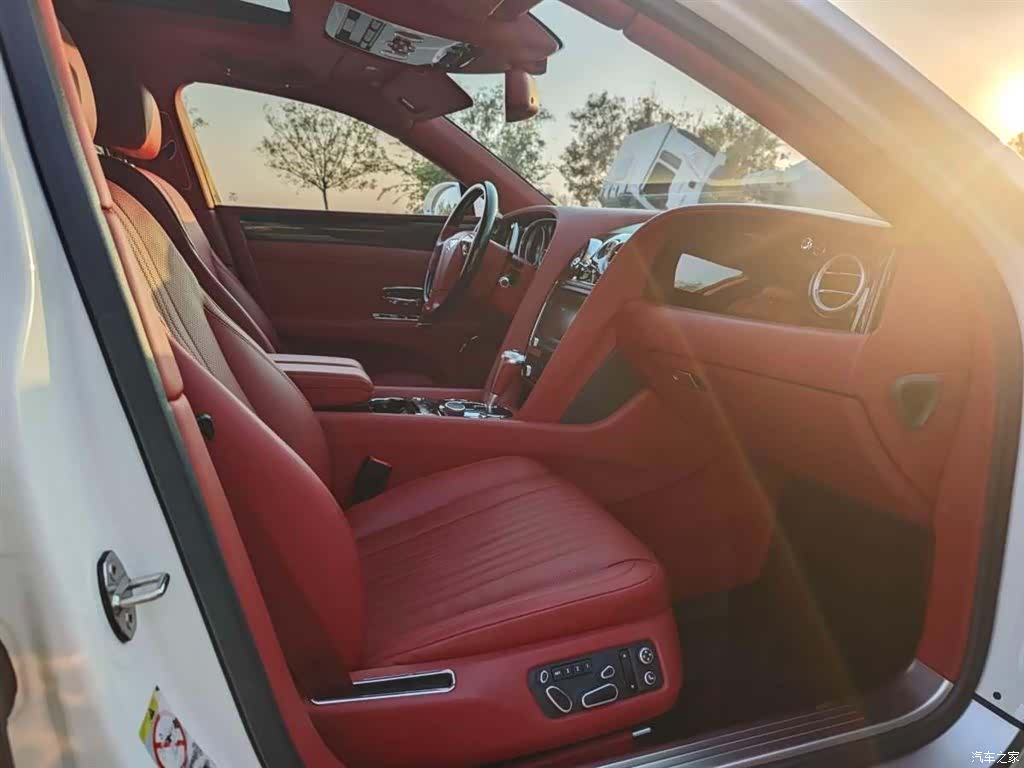 Bentley Flying Spur, 2018 10