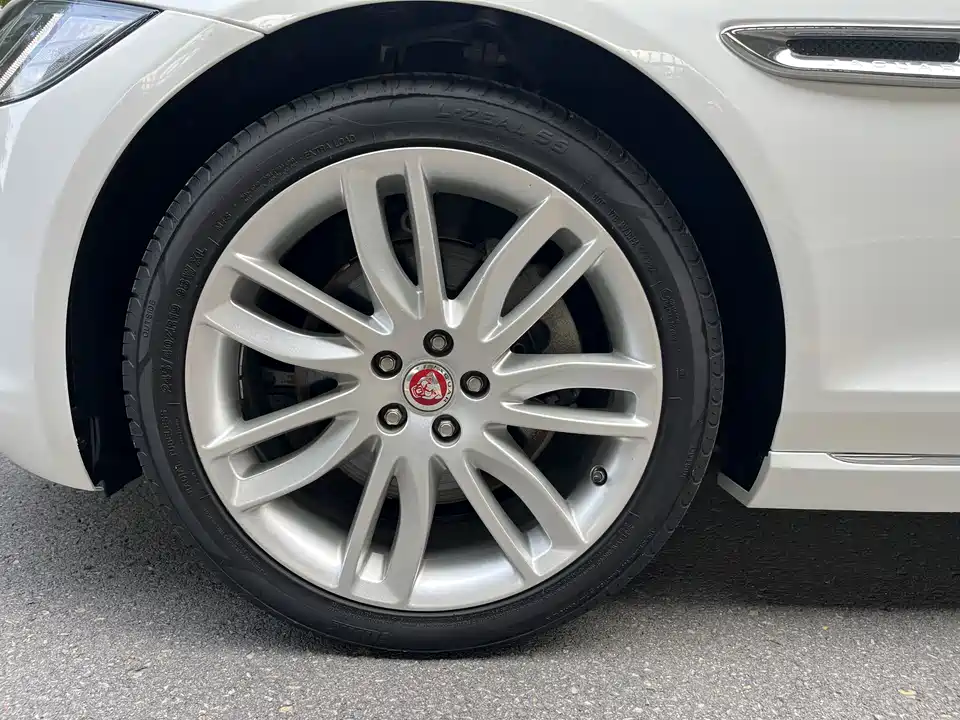 Jaguar XFL Jaguar XFL