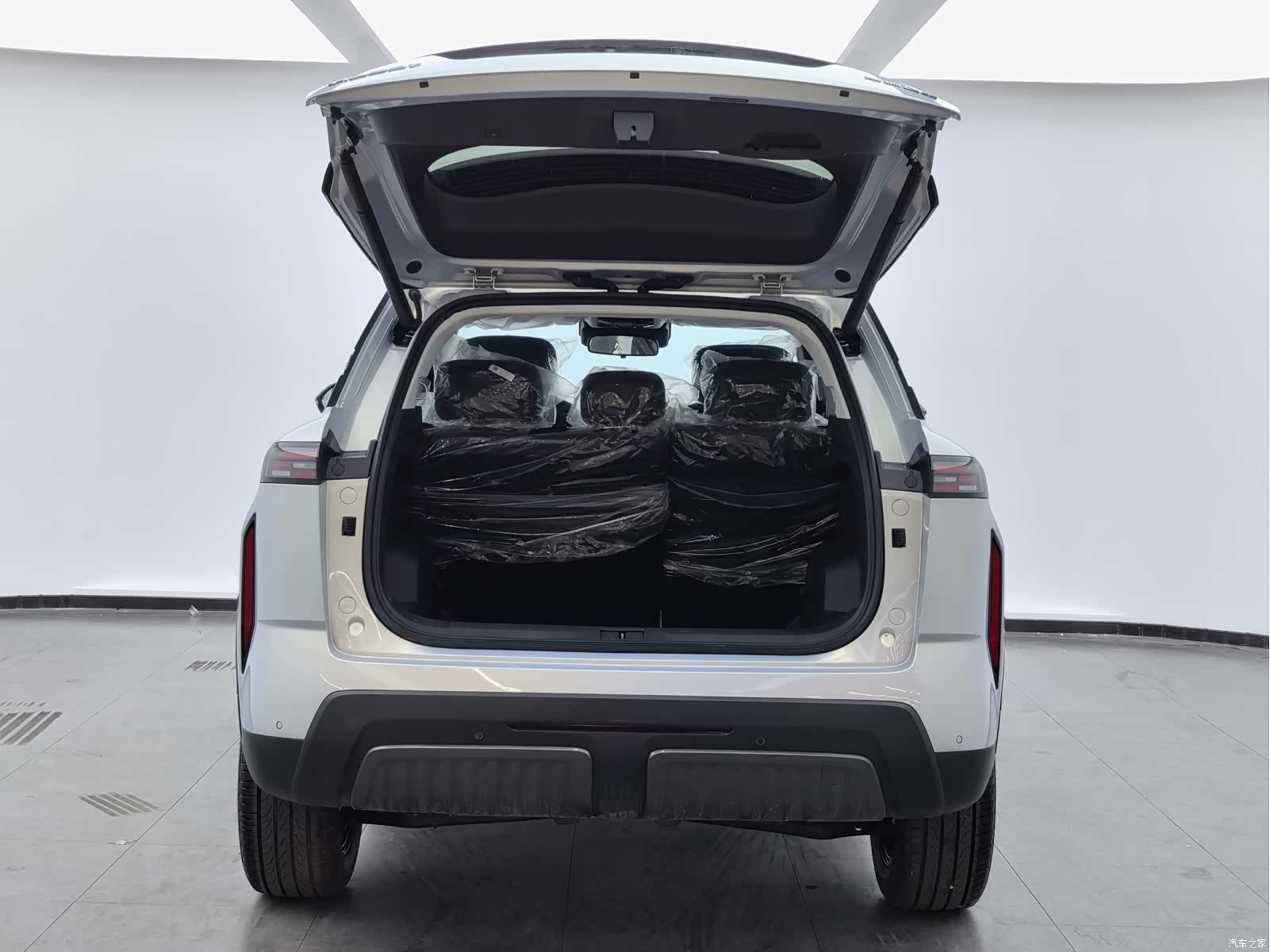 Chery Tiggo 7, 2026 12