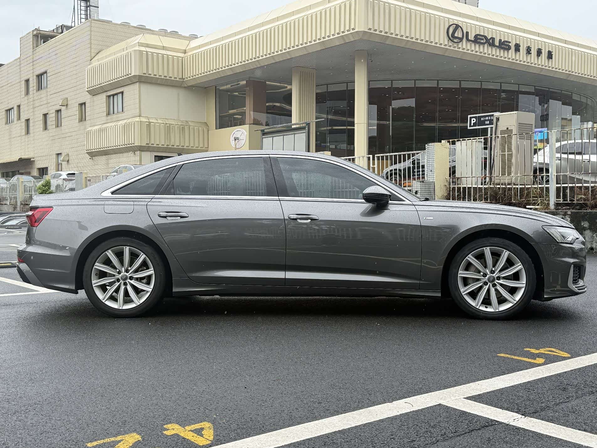 Audi A6L, 2021 8