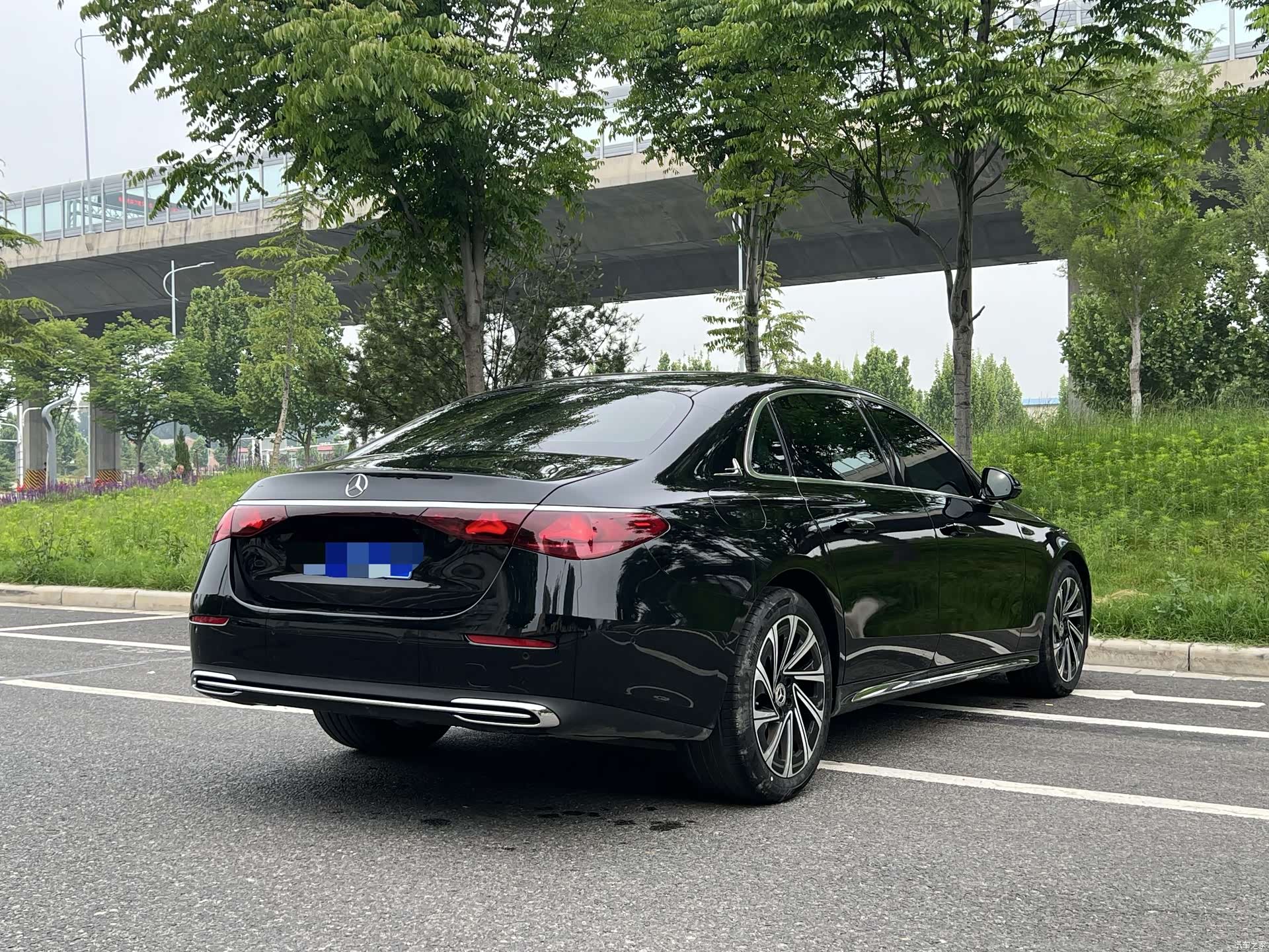 Mercedes-Benz E-Class, 2024 4