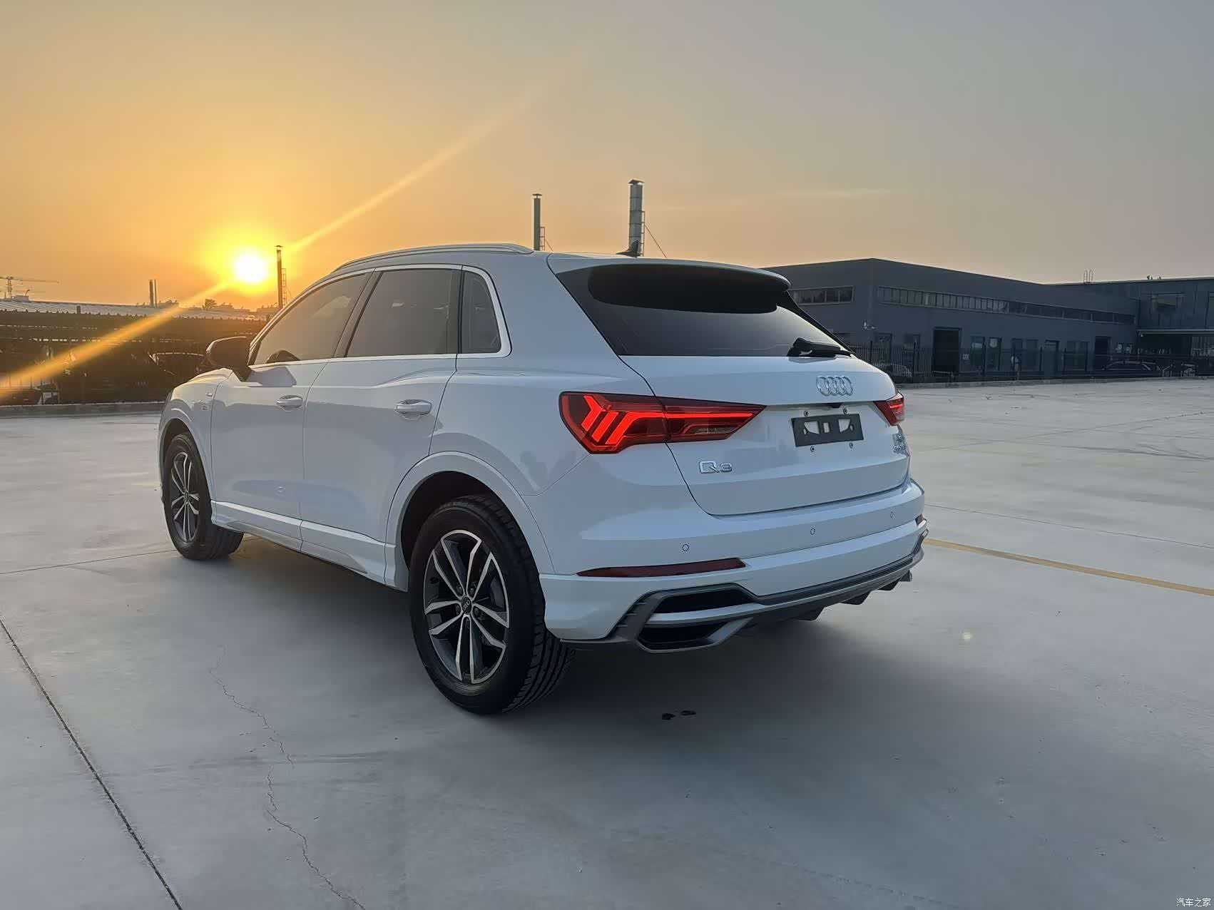 Audi Q3, 2022 4