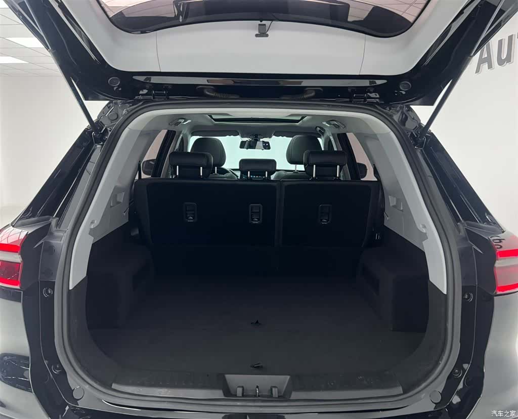 Chery Tiggo 8, 2023 13
