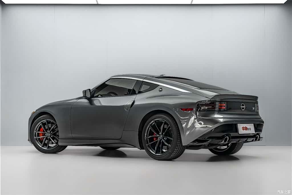 Nissan 400Z, 2023 все фото