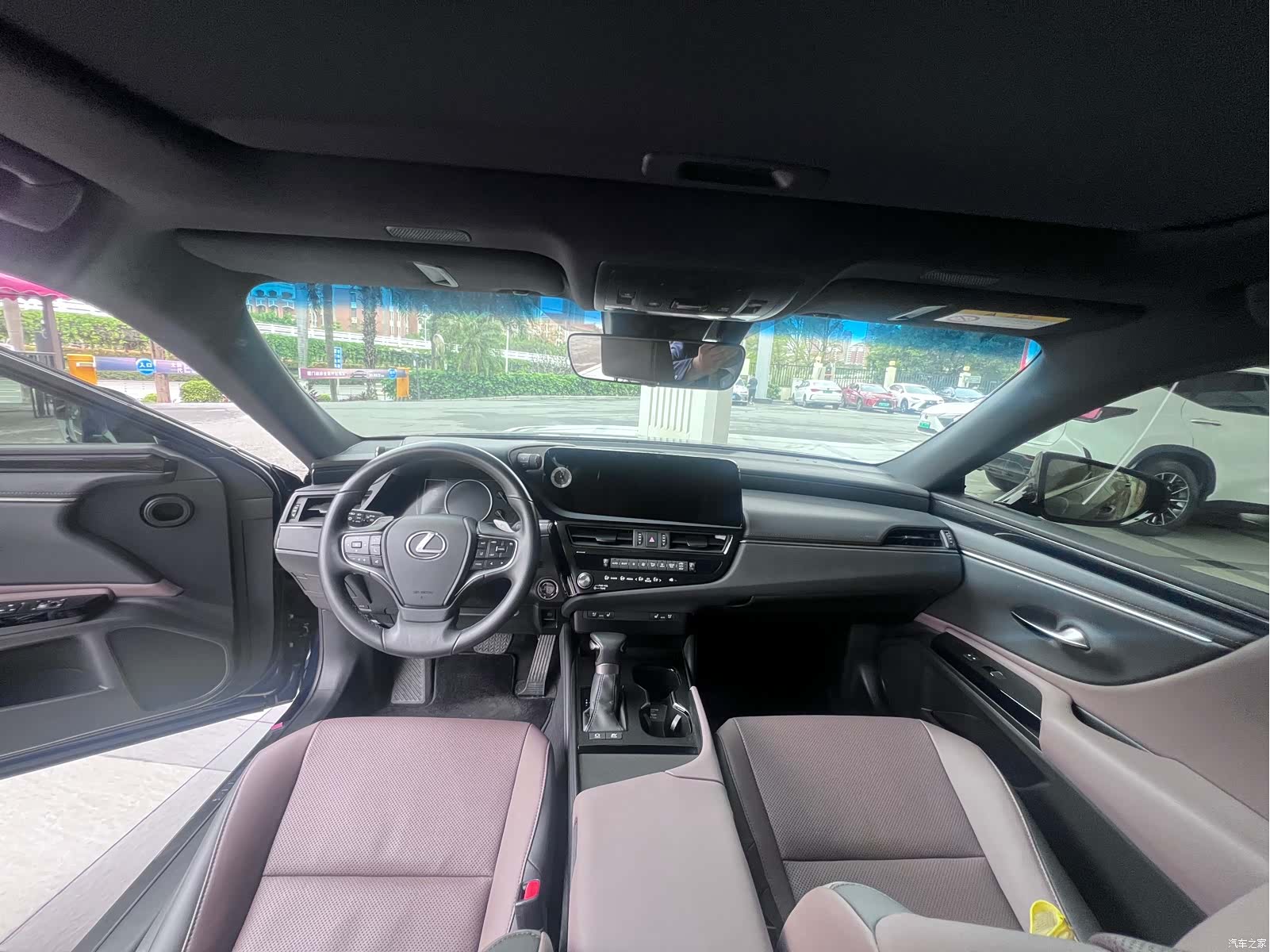 Lexus ES, 2024 10