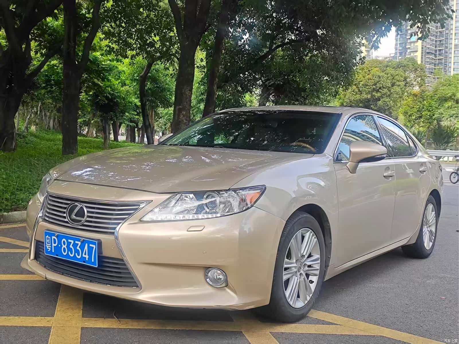 Lexus ES, 2012 1