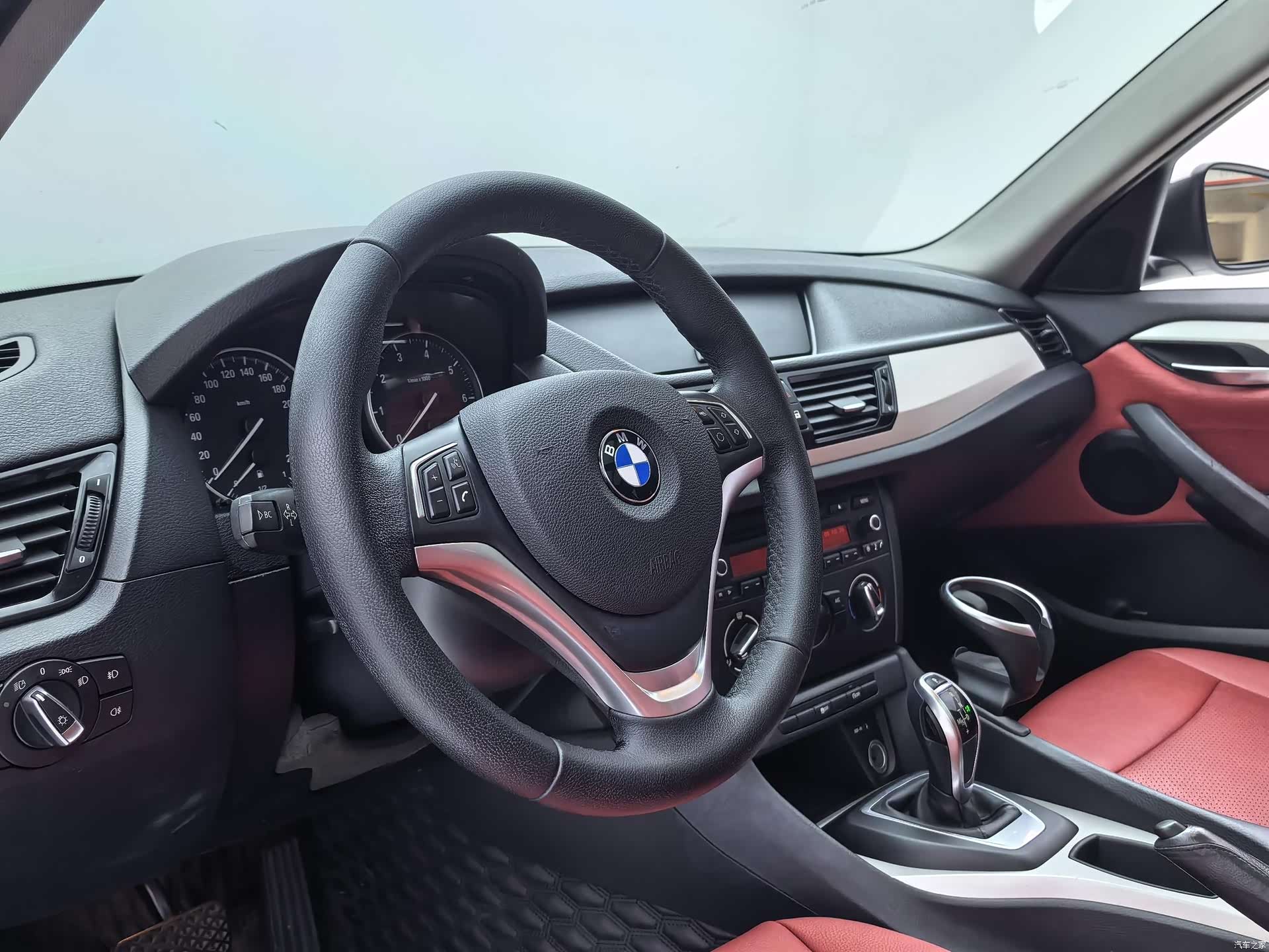 BMW X1, 2015 12