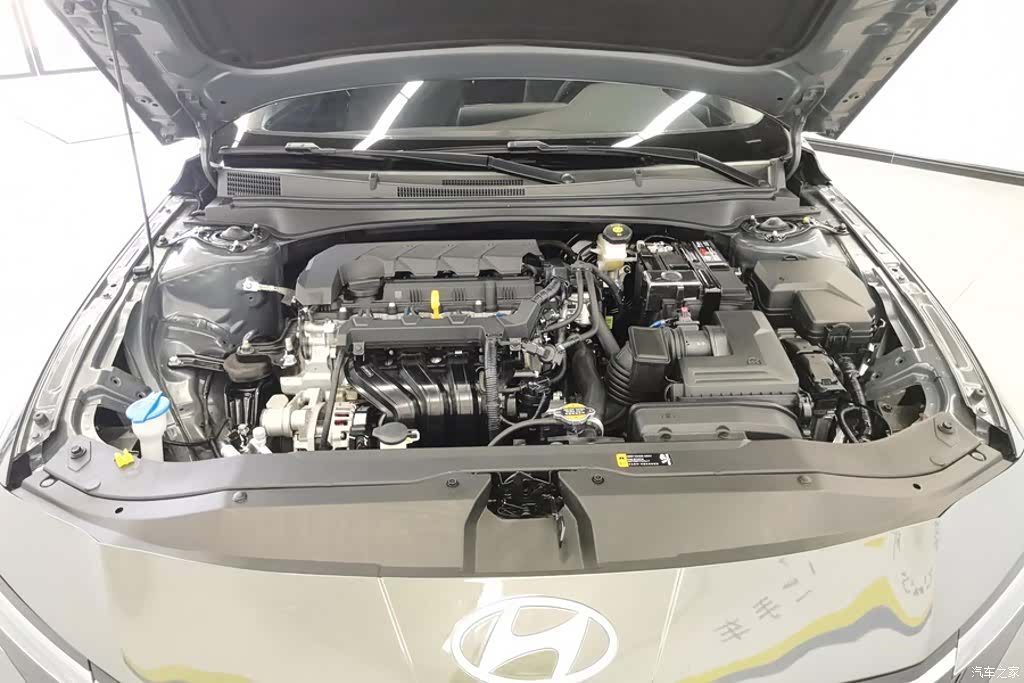 Hyundai Elantra, 2024 10