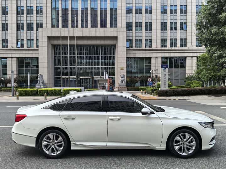 Honda Accord, 2019 года фото 9