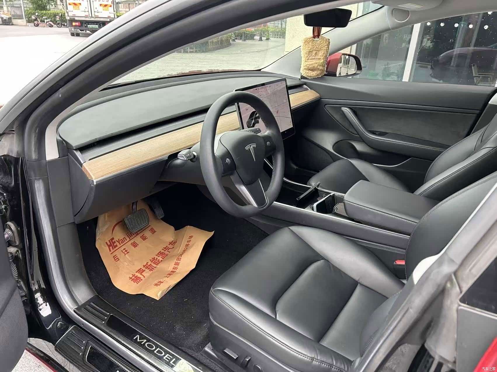 Tesla Model 3, 2020 4