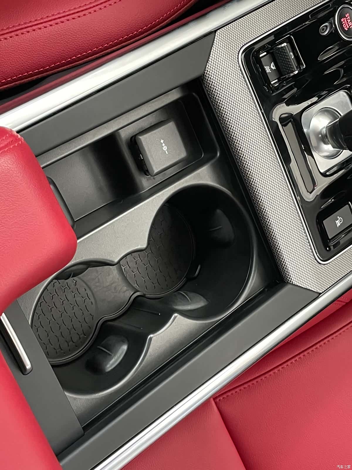 Land Rover XEL, 2022 18