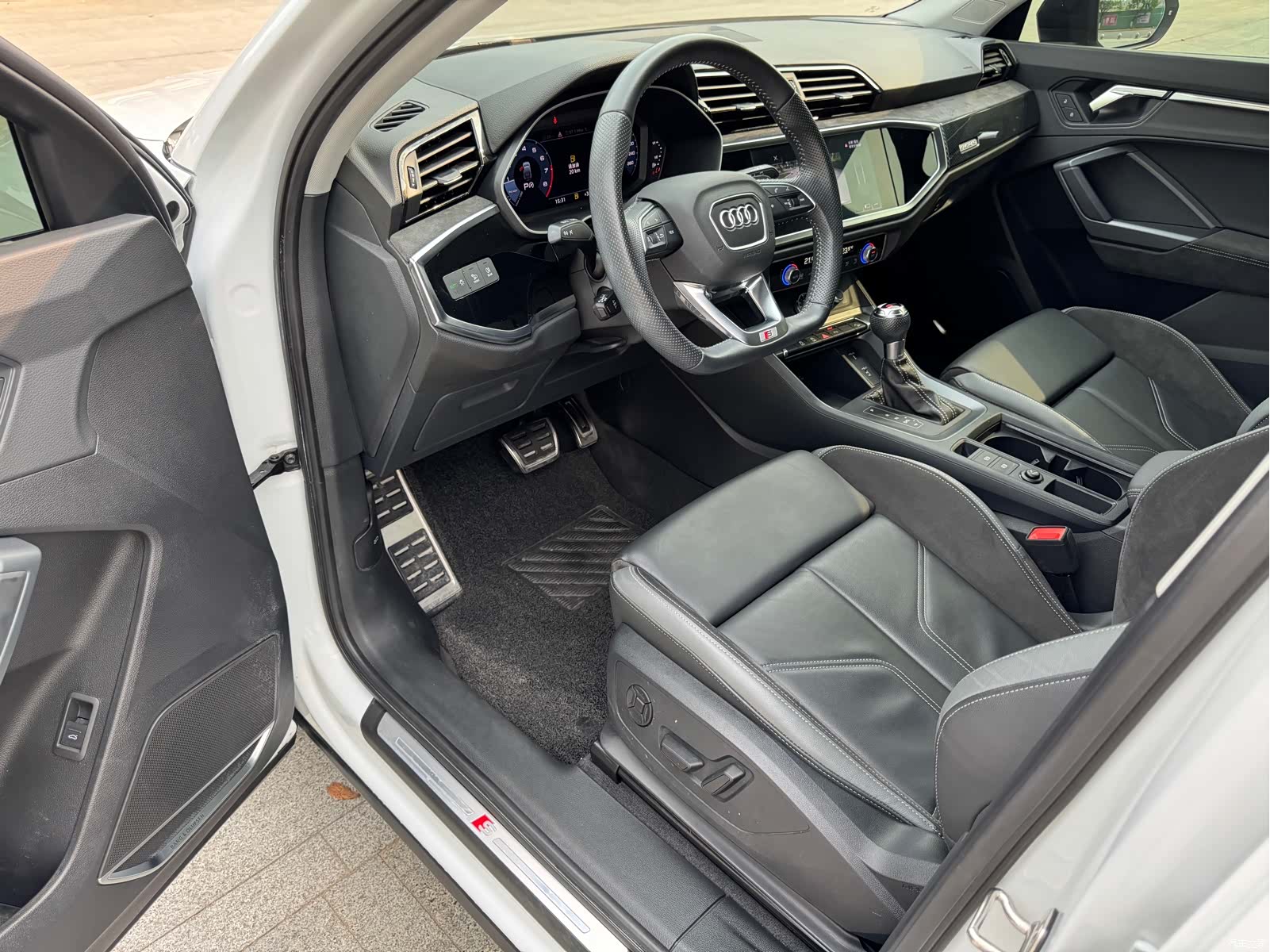 Audi Q3, 2021 10