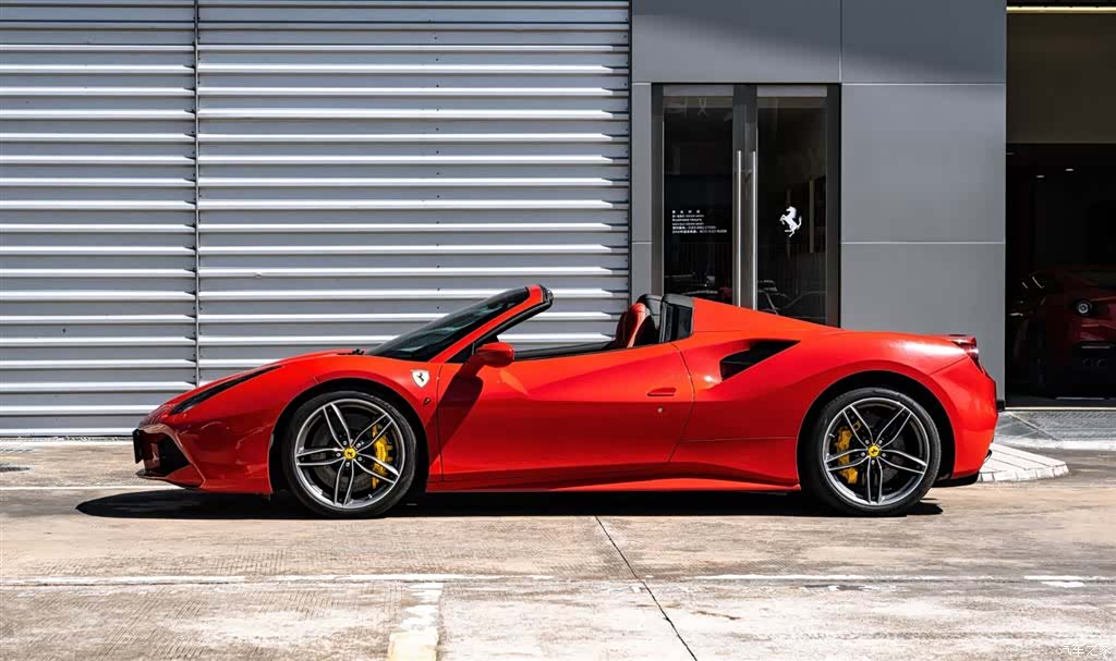 Ferrari 488, 2018 3
