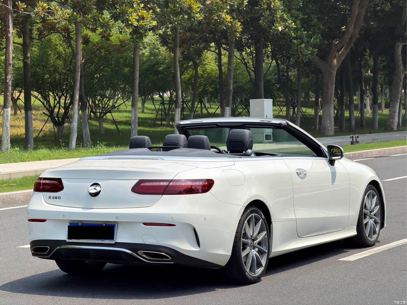 Mercedes-Benz E-Class, 2022 4