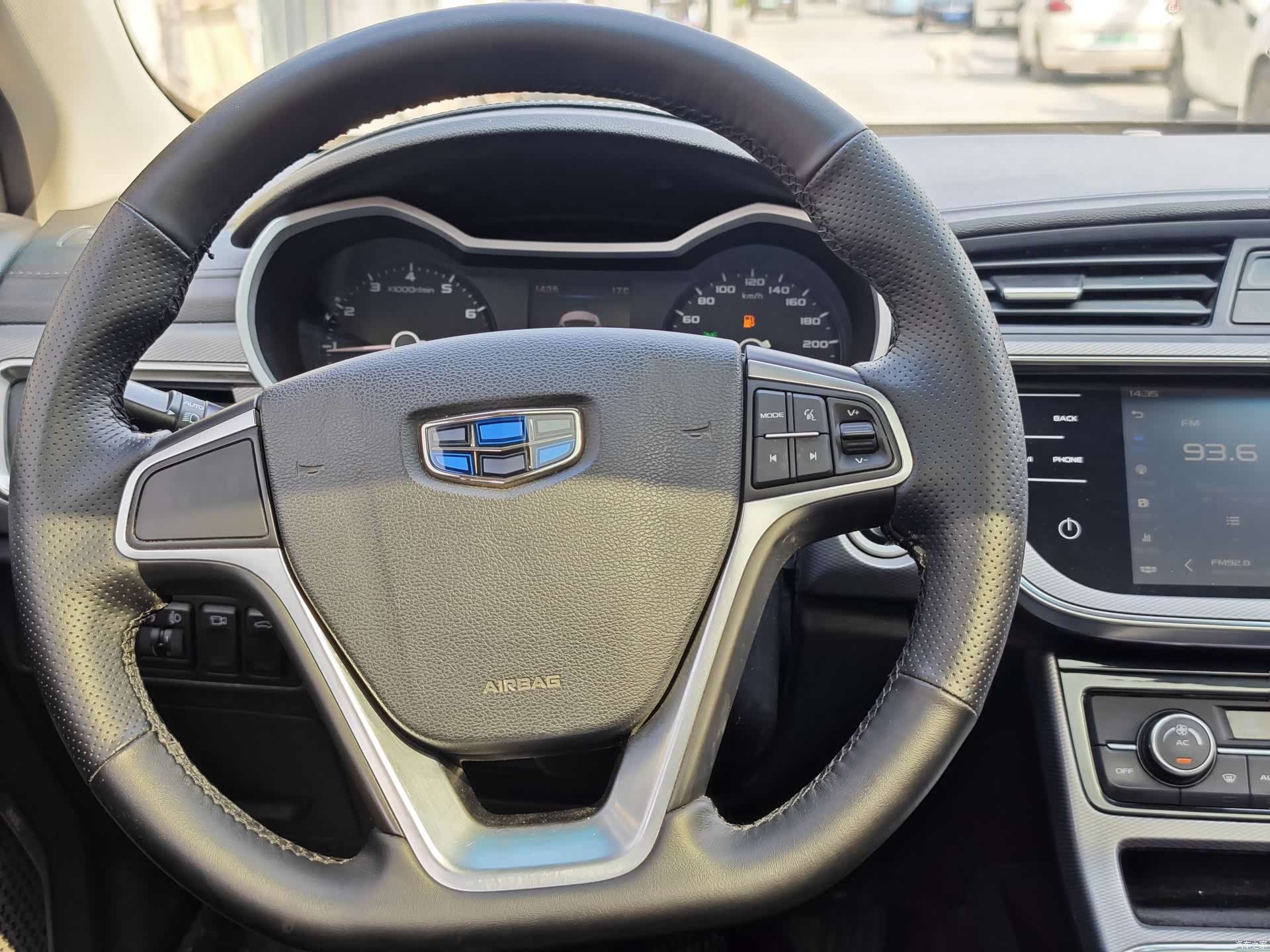Geely Emgrand, 2019 14