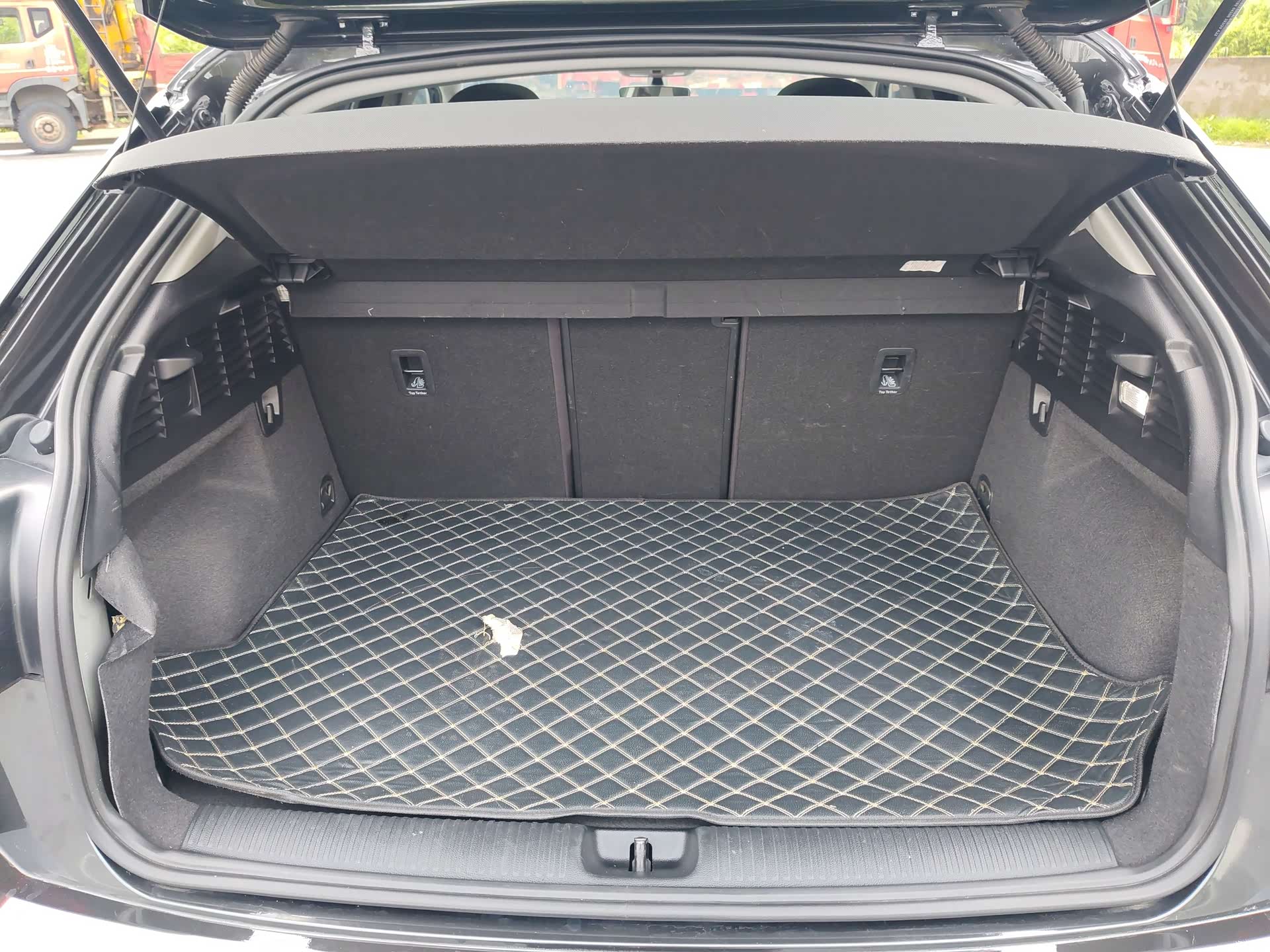 Audi Q2L, 2021 12
