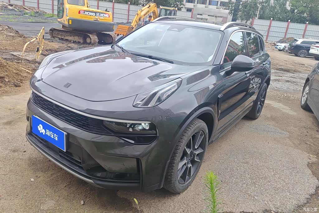 Lynk & Co 01