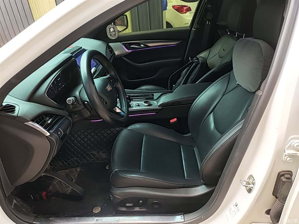 Cadillac CT5, 2023 15