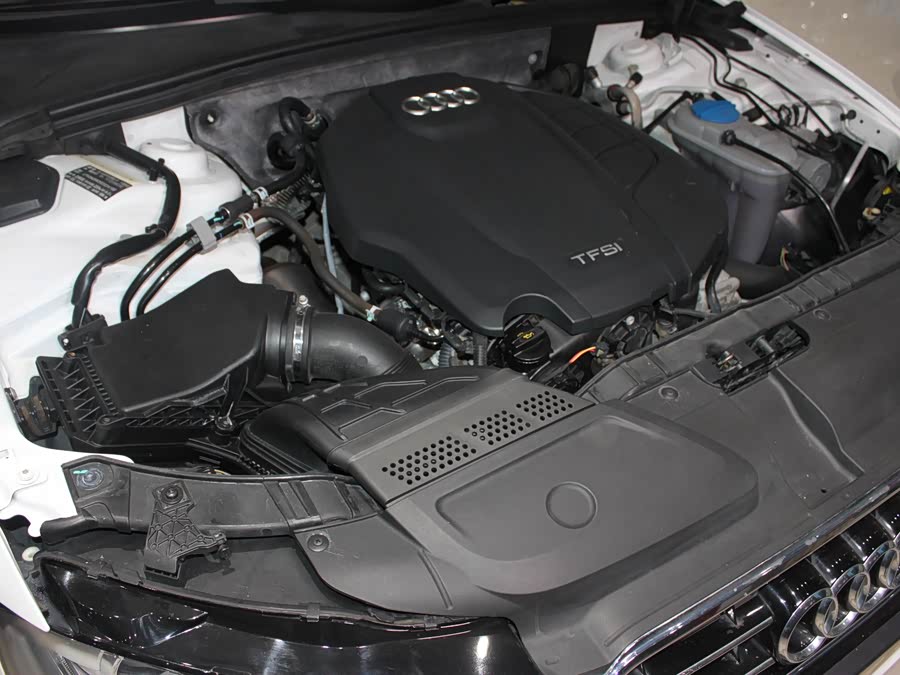 Audi A4L 2016, фото 8