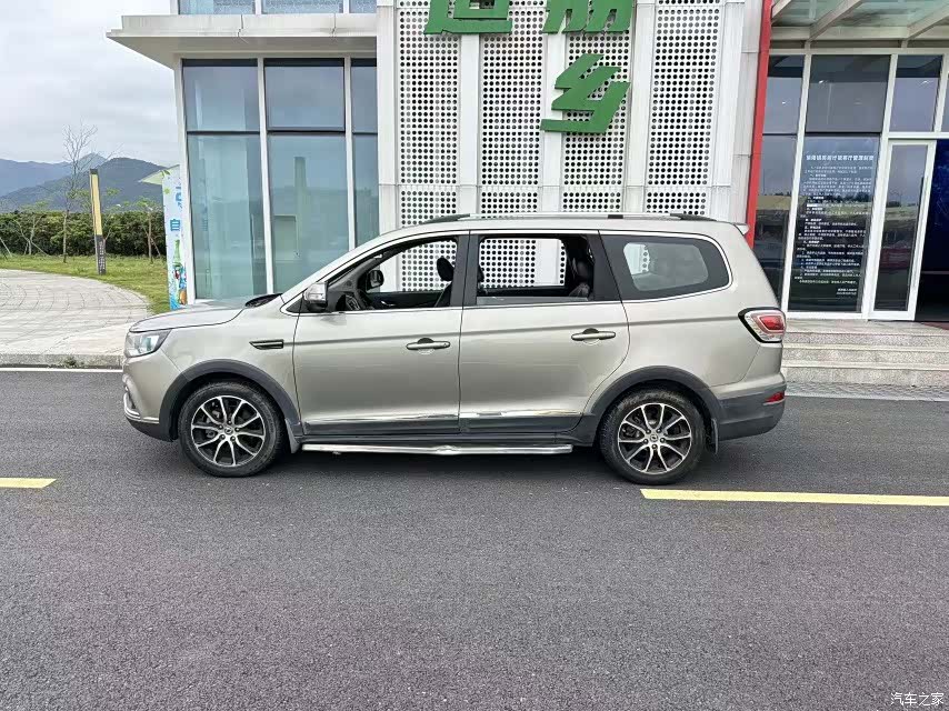 DongFeng SX6, 2017 все фото